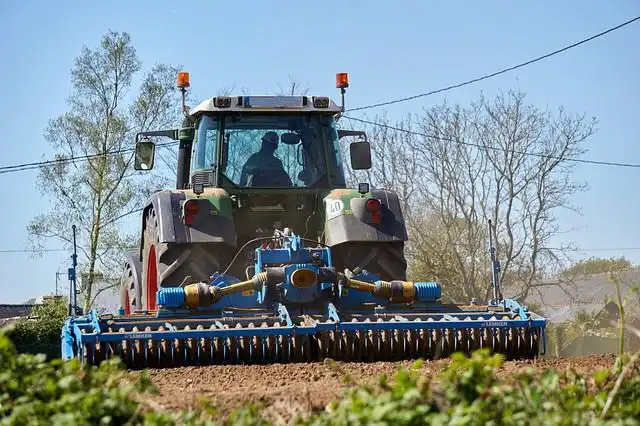 sowing-machine image